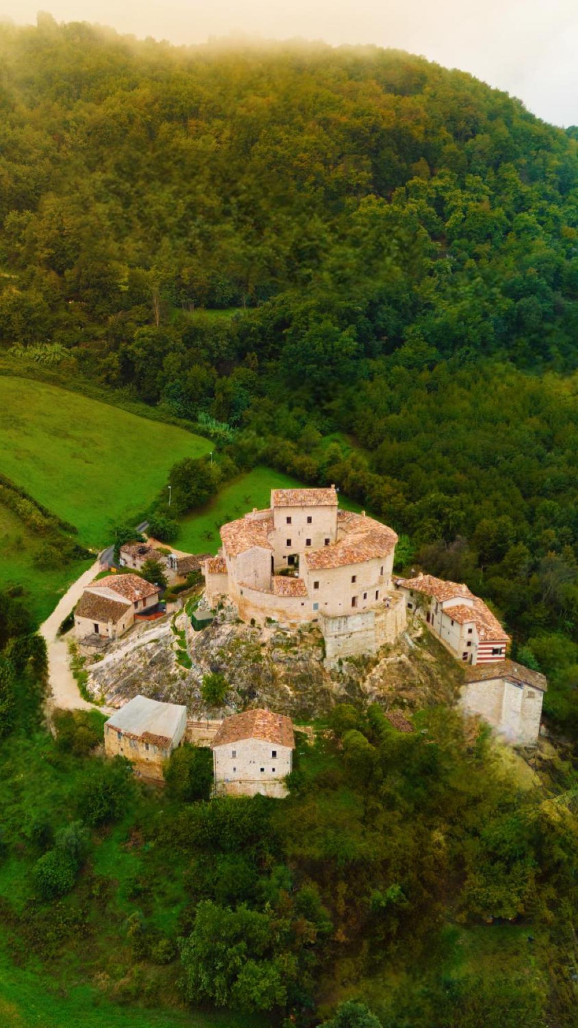 Castel Di Luco Hotel Acquasanta Terme Bagian luar foto