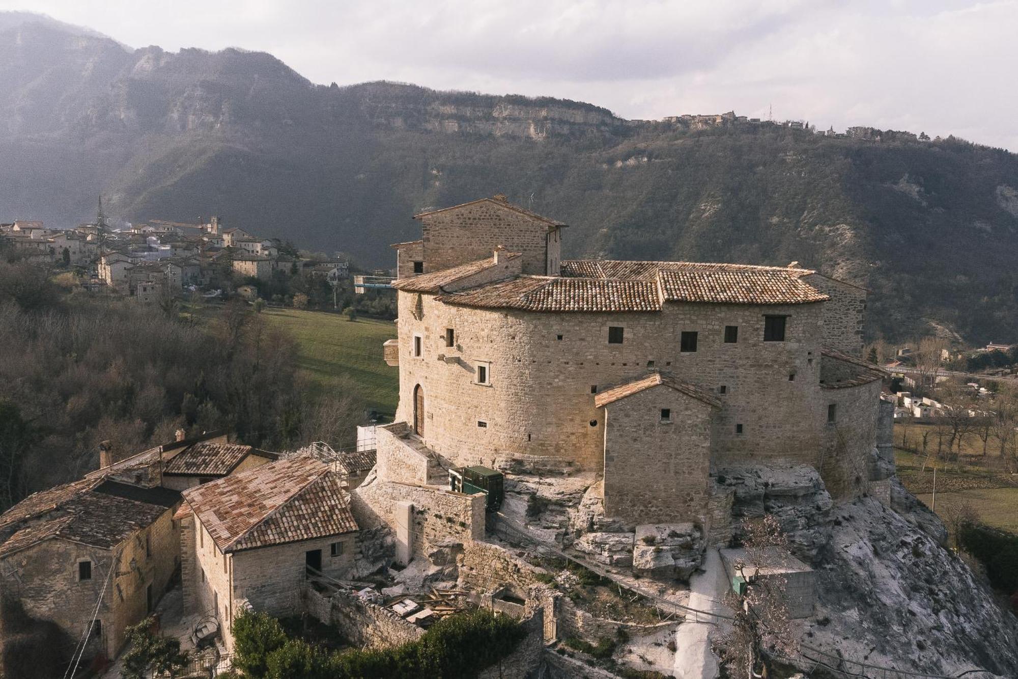 Castel Di Luco Hotel Acquasanta Terme Bagian luar foto